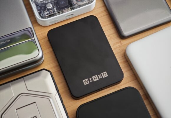 The Best MagSafe Power Banks for iPhone and Android, Plus Ones to Avoid